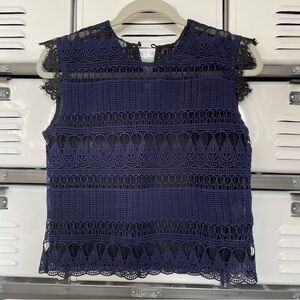Navy and Black Lace Top 🖤💙